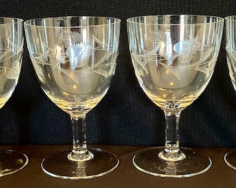 Set of 4 Vintage Crystal Etched Leaf pattern Wine/Water Glasses