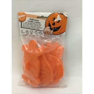 Wilton Halloween Cookie Cutter Set of 4 Tombstone Cat Witch Pumpkin New 1988
