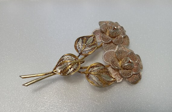 Vintage Gilded Spun Silver Cannetille Floral Broo… - image 2