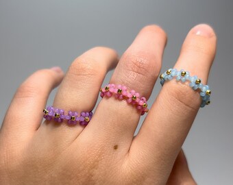 Juego de 3 anillos de flores lunares con cuentas