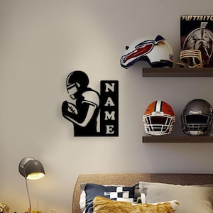 Arte de parede de futebol personalizada: nome personalizado em MDF para decoração esportiva