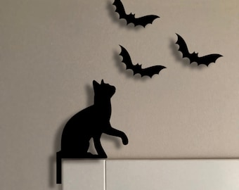 Black Cat Bat Door Topper Halloween Decoration, Black Cat Decor, Cat and Bats Halloween Door Corner Decor, Cat Door Sitter, Cat Lover Gift
