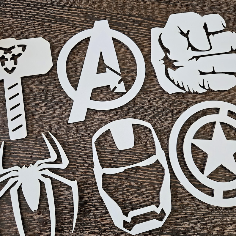 Marvel Avengers 6er-Set Wandbilder aus Holz, Kinderzimmer-Deko aus Holz: Hulk | Thor | Spiderman | Iron Man | Captain America Weiß