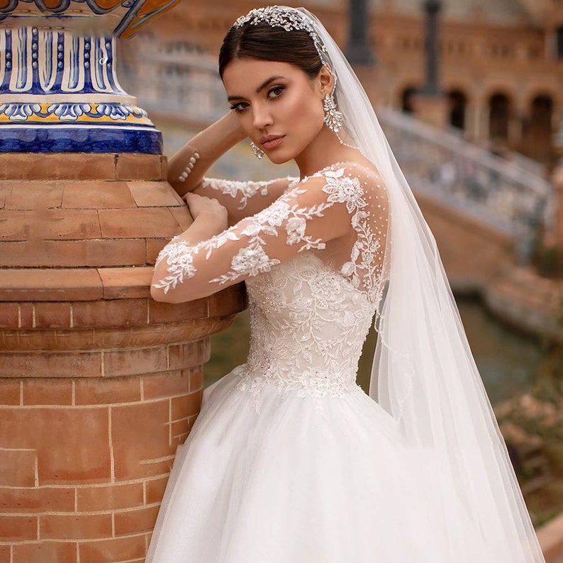 O-Neck Long Sleeve Wedding Dress Embroidery Beading Zipper Ball Gown Elegant Bridal Gown main image 1