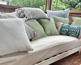 Sunbrella Outdoor Swing Bettkissen: Benutzerdefinierte Porch Swing Cover
