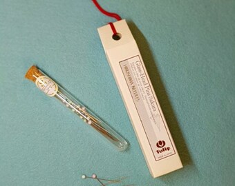 Tulip Cellulose-Head Pins - Miss Maude