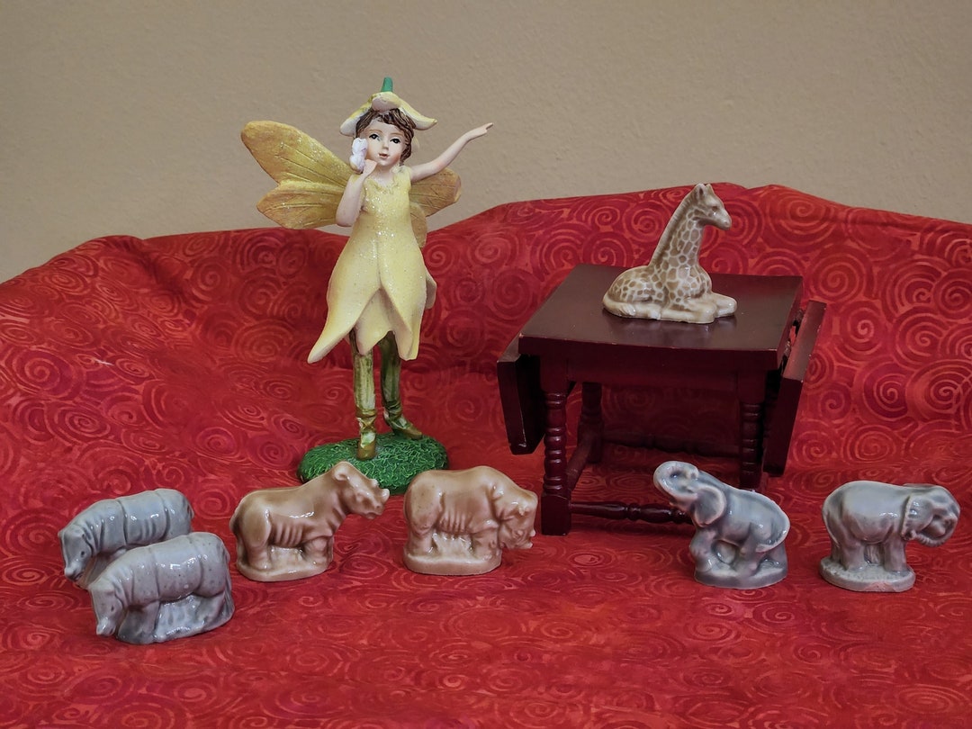 Vintage Red Rose Wade Whimsies Miniature Figurines/elephants Wade/giraffe Wade/rhinoceros Wade