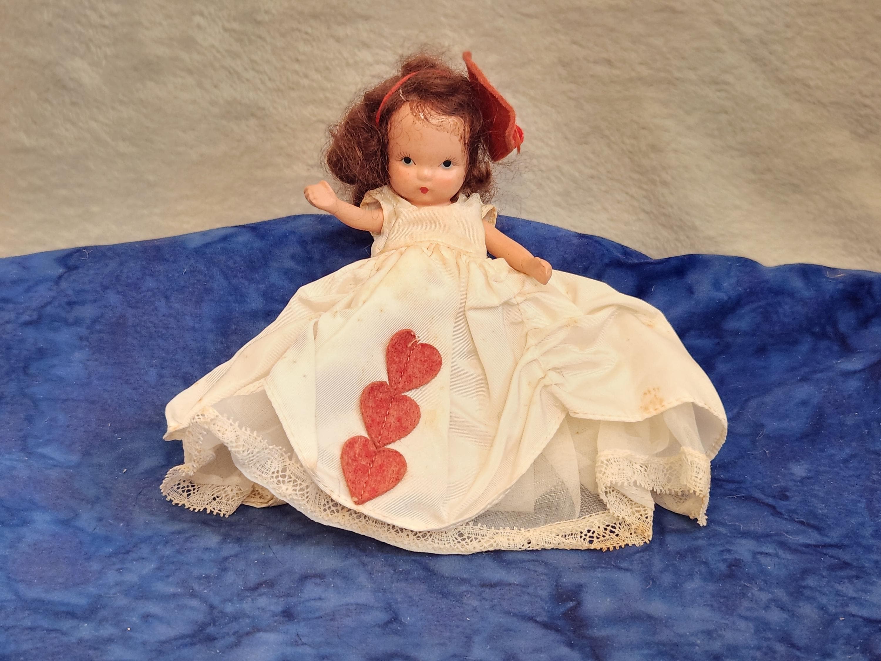 Queen of Hearts Figure - Etsy