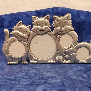 Vintage Silver Cat Photo Frames with 4 Cats and Circle Window Place for Photos Home Décor, Cat Lady Gift, Gift for Sister, Gift for Coworker