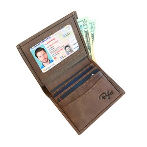 Bryker Hyde RFID Blocking Slim Vertical Bifold Wallet con bill pocket (Texas Brown - Cuero de grano completo)