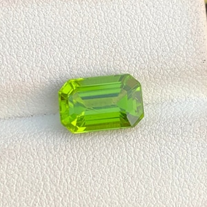 Apple Green Peridot Gemstone, Faceted Peridot Cut Stone, Sparkling Apple Green Color, Emerald Cut Peridot , Peridot Jewelry, 3.60 Carat