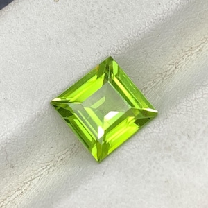 Princess Cut Peridot Loose Gemstone, Natural Apple Green Peridot, Ring Size Green Peridot, Peridot From Supat Valley - 2.45 Carat
