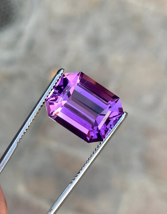 Émeraude Améthyste Violette Taillée 95 Carats - Pierre Précieuse De Laboratoire