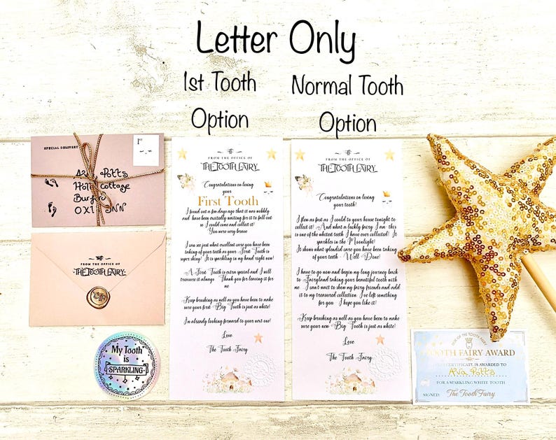 Peut inclure: Un ensemble de la F&eacute;e des dents avec des enveloppes roses, une baguette &eacute;toile dor&eacute;e et un autocollant. Les enveloppes ont des accents dor&eacute;s. La baguette &eacute;toile est recouverte de paillettes dor&eacute;es. L'autocollant dit "My Tooth is Sparkling".