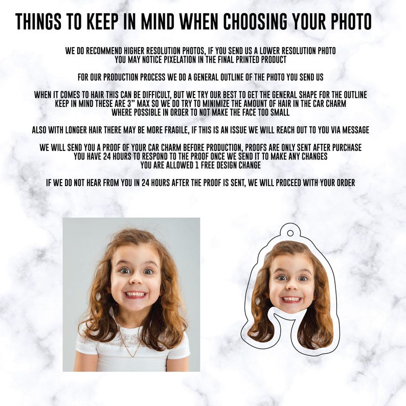 Puede incluir: Imagen con texto: "THINGS TO KEEP IN MIND WHEN CHOOSING YOUR PHOTO." Presenta una foto de un ni&ntilde;o sonriente y un contorno de la cara del ni&ntilde;o para un adorno de coche. El texto proporciona instrucciones para la selecci&oacute;n de fotos y detalles de producci&oacute;n.
