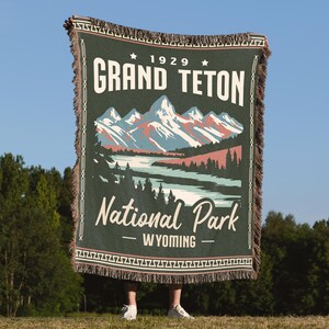 Grand Teton National Park Webdecke mit Fransen – Baumwolldecke aus Wyoming, Natur inspirierte Wohndekoration, Bunte Decke für Couch oder Bett