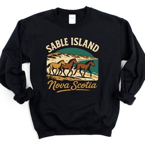 Sable Island Nova Scotia Crewneck-tröja — Wild Horses Graphic