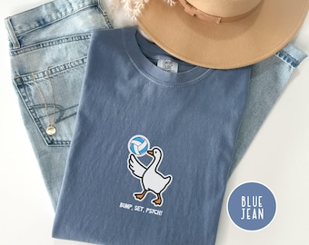 Funny Goose Volleyball T-shirt - Bump Set Psych Shirt - Beach Volleyball Tee - Funny Animal Graphic Tee - Gift for Volleyball Player