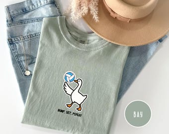 Funny Goose Volleyball T-shirt - Bump Set Psych Shirt - Beach Volleyball Tee - Funny Animal Graphic Tee - Gift for Volleyball Player