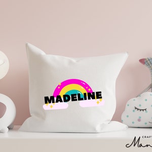 Personalisiertes Kissen für Mädchen | Personalisiertes Namenskissen | Personalisierte Kissen | CRAFTY MANDY Whimsy Brights Kollektion
