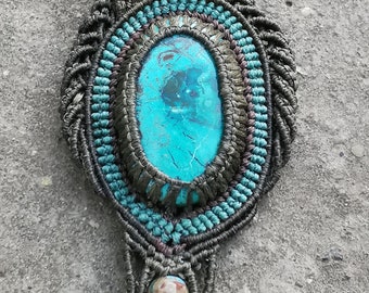 Chrysocolla pendant. Large blue stone pendant. Turquoise necklace. Chrysocolla and labradorite pendant. Elegante pendant with natural stones