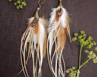 Lange Federohrringe mit Kristallquarz, Boho-Messinghaken