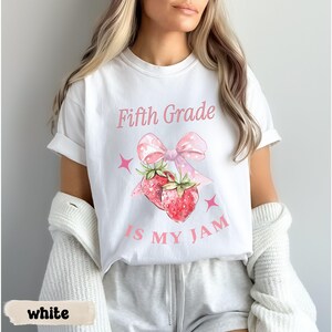 Comfort Colors Fifth Grade Teacher Shirt Teacher Appreciation Gift Teacher Shirts First Day Of School Elementary School T-shirt 5th Grade