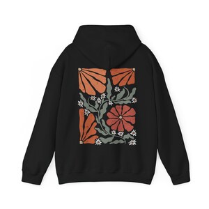 Boho Flowers Hoodie Botanical Nature Hoodie Retro Wavy Wildflower Hoodie Cottagecore Hoodie Floral Hoodie Minimalist Wildflower Sweater Black