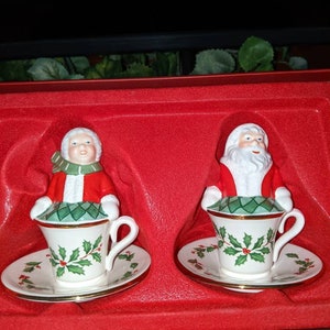 Lenox Salt & Pepper Shakers Christmas Santa and Mrs Claus Tea Cup Holly Set