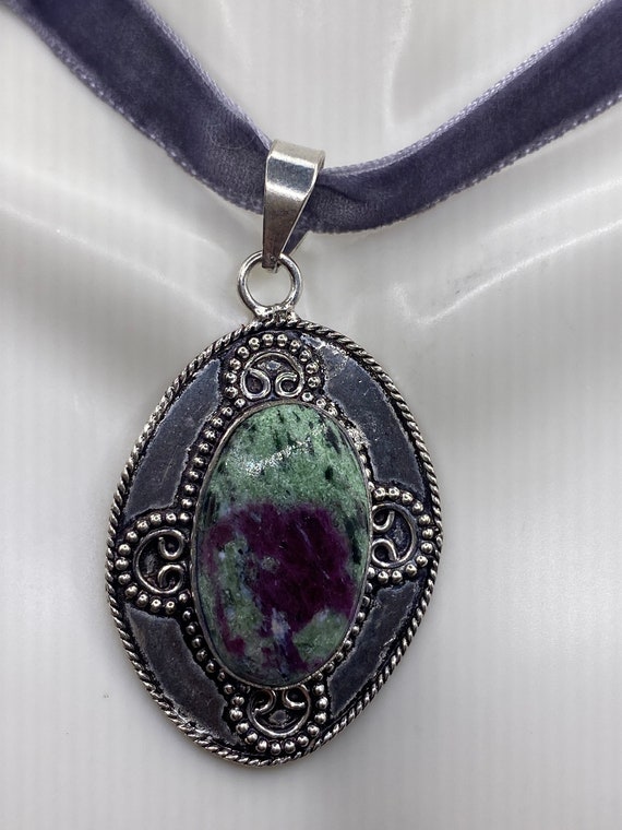 Vintage Green Ruby Zoisite Pendant Necklace | Sto… - image 1
