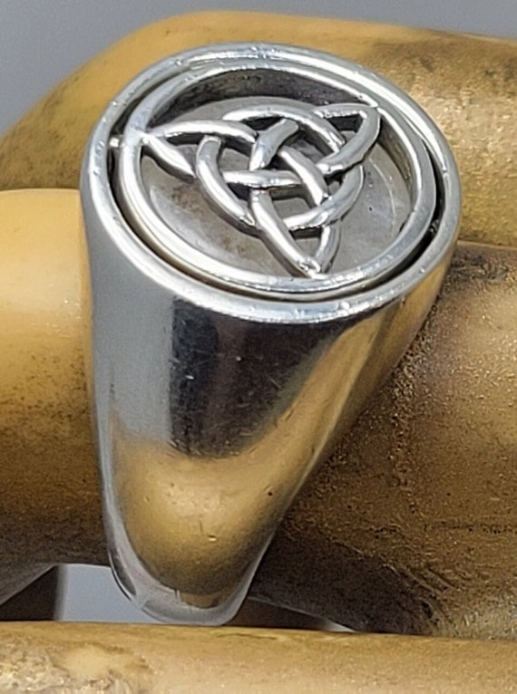 Vintage Celtic Cocktail Ring | Size 8 Spinner | W… - image 1