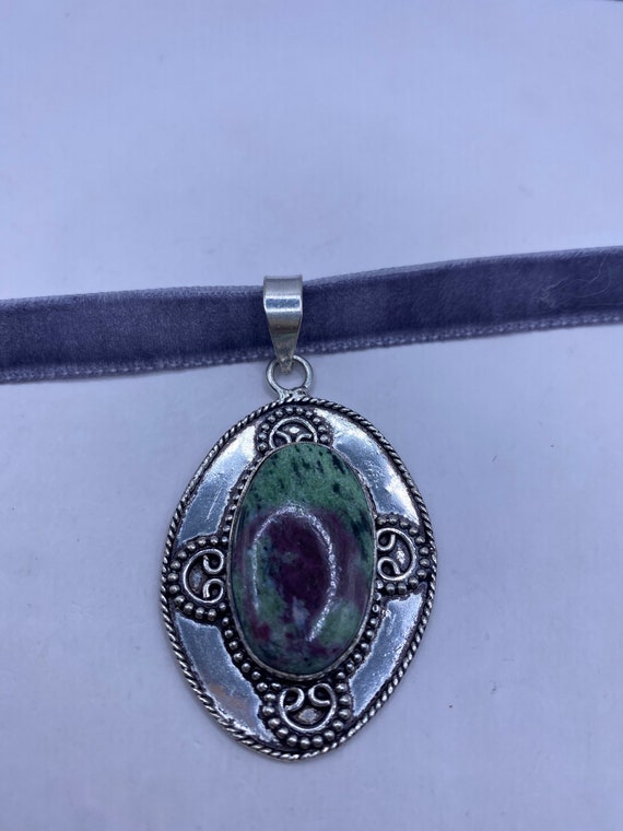 Vintage Green Ruby Zoisite Pendant Necklace | Sto… - image 3