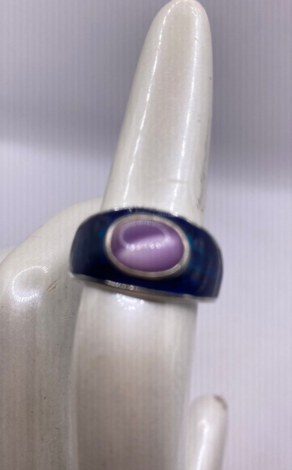 Vintage lavender purple mother of pearl band ring - image 1