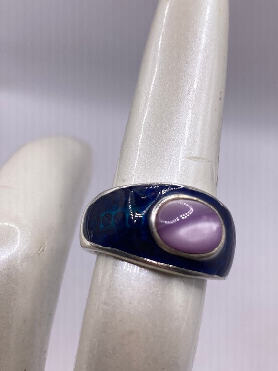 Vintage lavender purple mother of pearl band ring - image 3