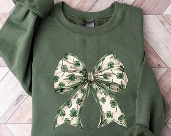 Lucky Sweatshirt, Clover Sweatshirt, St Patricks Day Sweatshirt, Saint Patrick's Pullover, Lucky Sweater, Clovers, Simple Holiday Sweater,