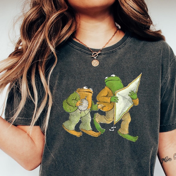 Frog and Toad TShirt, Vintage Classic Book shirt, Cottagecore Aesthetic shirts, Gift for Book Lover, Man I Love Frog shirt, Frog Lover Gift