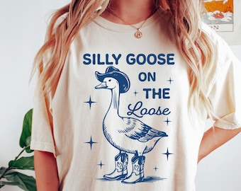 Dumme Gans auf dem losen Shirt, Albernes Gänsebauern-T-Shirt, niedliche Gänse-Hemd-Geschenke für Bauernhofmädchen, ästhetisches Meme-Gans-T-Shirt