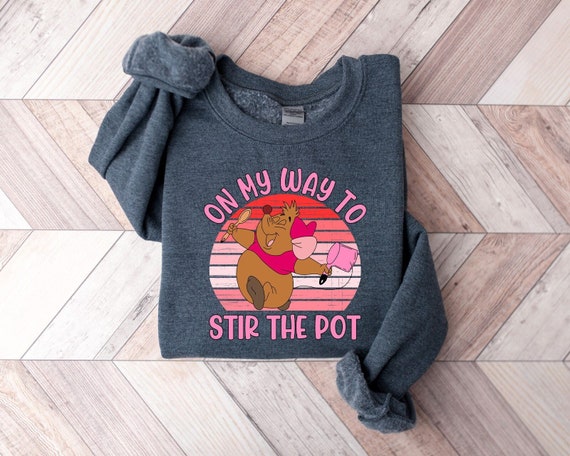 On My Way To Stir The Pot Sweatshirt, Comfort Shirt, Funny Mother Sweatshirt, Mom Kitchen Shirt, Cute Bear Shirt, Funny Animal Shirt