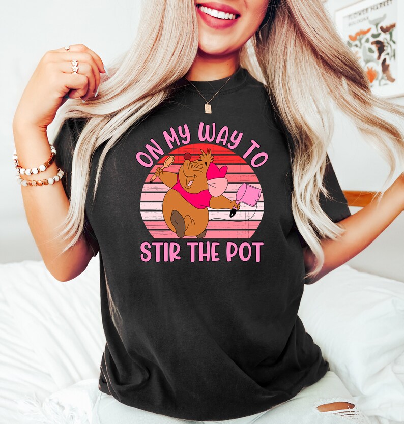 Tröja med "On My Way To Rook The Pot", komforttröja, rolig mammatröja, mammakökströja, söt björntröja, rolig djurtröja bild 4