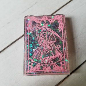 Carte aimantée de tarot - Mort - Peinture rose scintillante translucide