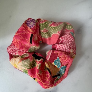 Japanese Kimono Fabric Scrunchies, Chirimen Scrunchies, Japanese Pattern Scrunchies, Colorful Scrunchies