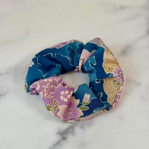 Japanese Kimono Fabric Scrunchies, Chirimen Scrunchies, Japanese Pattern Scrunchies, Colorful Scrunchies