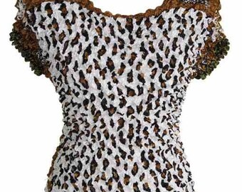 NEW Magic Popcorn Top, One Size Fits UP to XL, Crinkle Top, Bubble Shirt, leopard animal print green moss