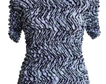 NEW Magic Popcorn QUEEN size 1x to 3x Shirt bubble crinkle top BEAUTIFUL Blouse Dressy or Casual Design Black and White