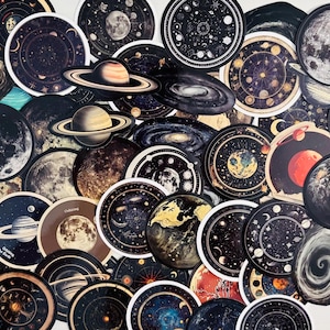 Adesivi per lo spazio, stelle e galassie, confezione da 10, 20 o 50 decalcomanie per agende, diari, decorazioni, premi, articoli per feste, regali e molto altro!