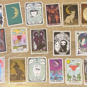Adesivos temáticos de cartas de tarô para laptops, skates, telefones, recompensas, garrafas de água, bicicletas, malas, viagens