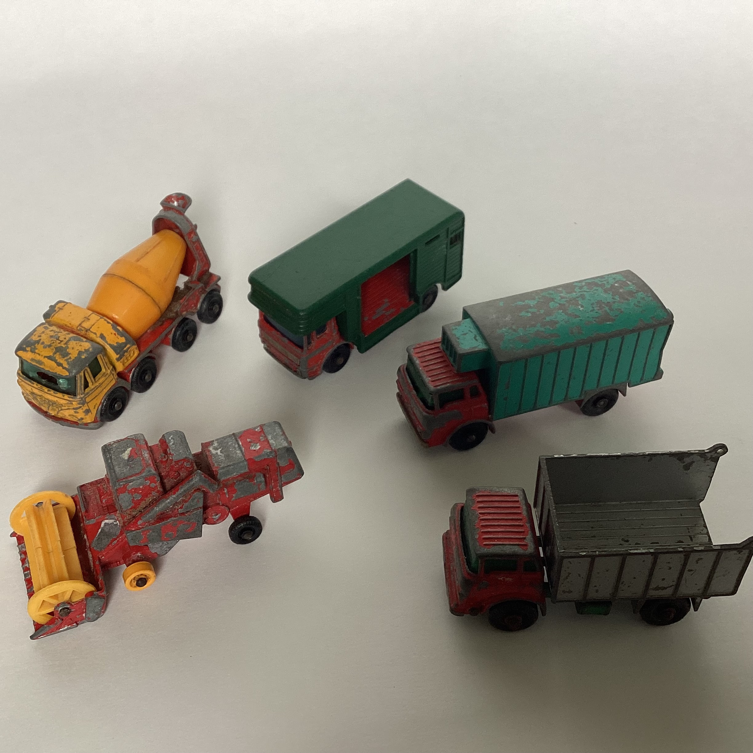 Matchbox Lesney Lot of 5 diecast, made in England vintage 1960s all need repairs or for parts GMC Tipper, Combine, Foden Concrete, Horse