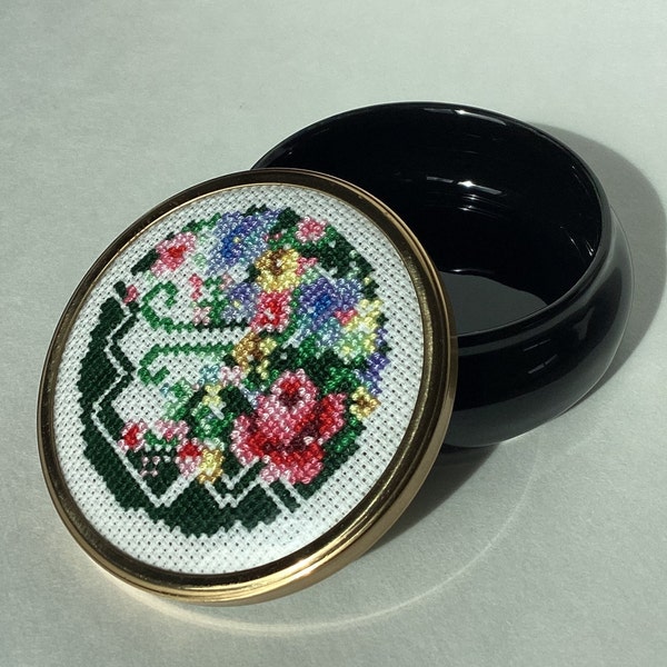 Framecraft Ceramic trinket pot with Cross stitched lid made in UK England 1980s porcelain jewelry dish