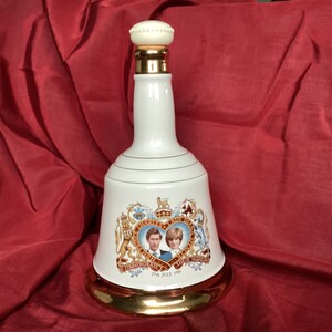 Bells Old Scotch Whiskey, Bell shaped 26oz (750ml) ceramic bottle (empty)