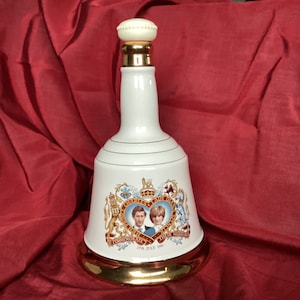 1981 Charles Diana Decanter by Wade Bells Scotch EMPTY bottle Royal Collectible vintage wedding